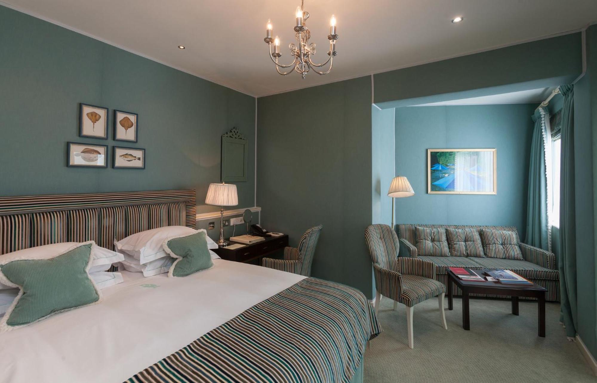 Duke Of Richmond Hotel Saint Peter Port Екстер'єр фото
